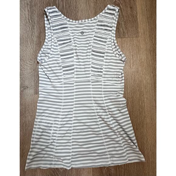 Lululemon|Run Stay on Course Tank|Grey/White Stripe|SZ‎ 6 - Picture 4 of 8